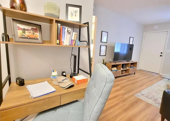 - Cozymesaapartment-fullyequipped-2br-2ba * Mesa